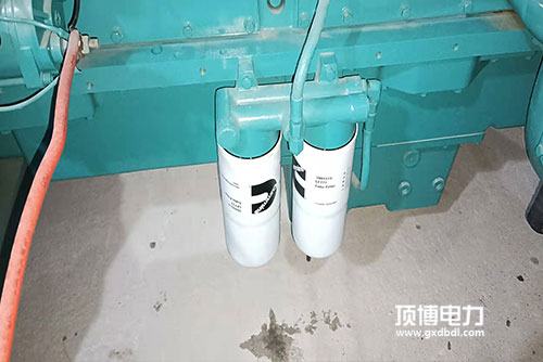 重慶康明斯發電機組膨脹水箱